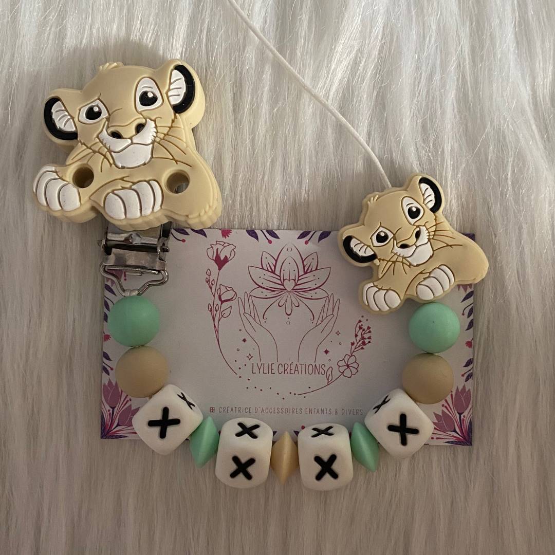 Photo Attache tétine Simba